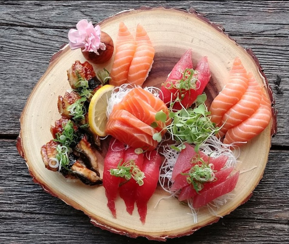 Rollian Sushi: Toronto’s Flavorful Spot